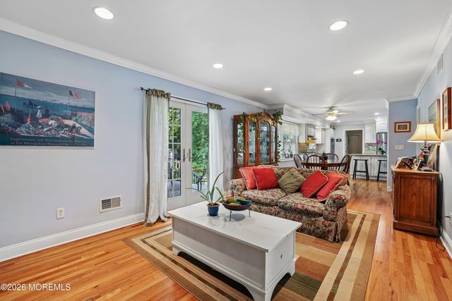 4 Oakwood Lane, Little Silver, NJ 07739
