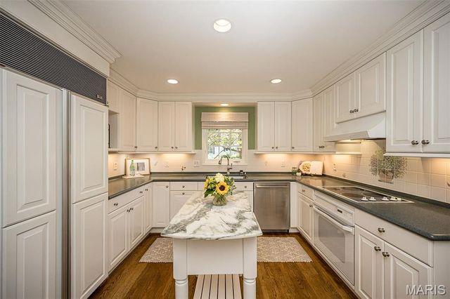 816 Twin Pine Drive, Kirkwood, MO 63122