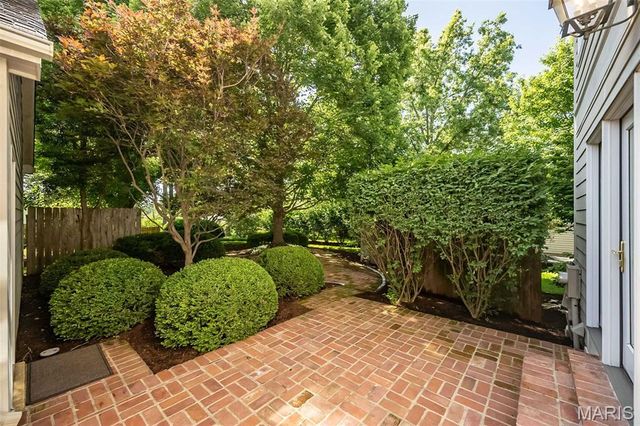 816 Twin Pine Drive, Kirkwood, MO 63122