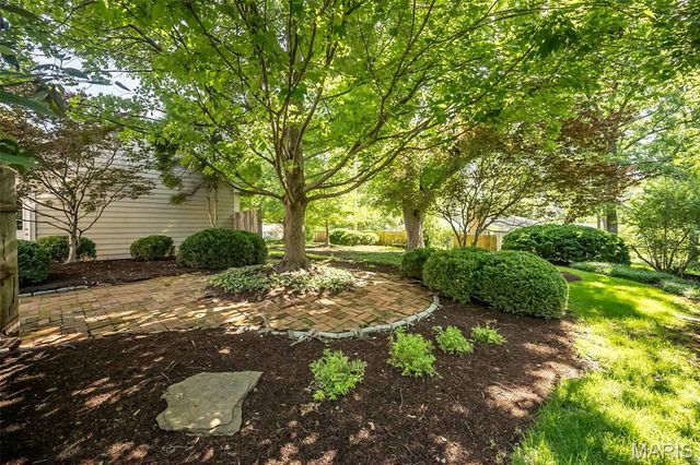 816 Twin Pine Drive, Kirkwood, MO 63122