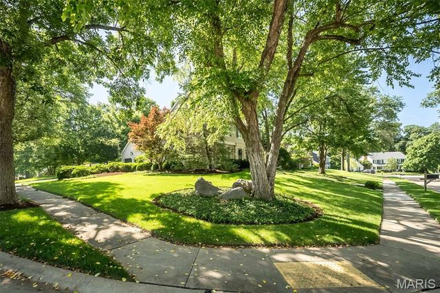 816 Twin Pine Drive, Kirkwood, MO 63122