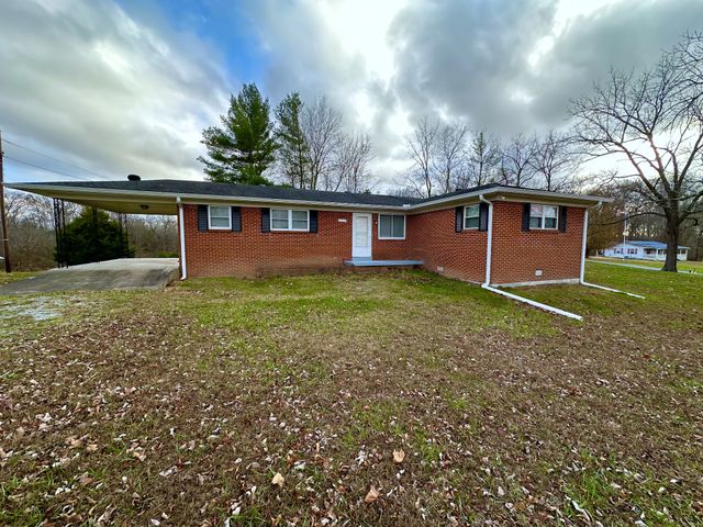 329 Poplar Dr, Red Boiling Springs, TN 37150