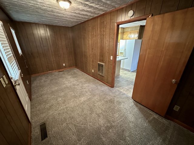 329 Poplar Dr, Red Boiling Springs, TN 37150