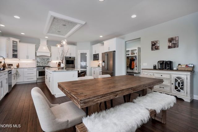 9541 Newbury Lane, Whitehouse, OH 43571