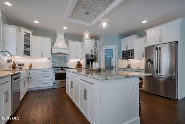 9541 Newbury Lane, Whitehouse, OH 43571