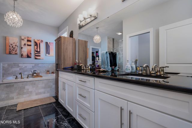 9541 Newbury Lane, Whitehouse, OH 43571