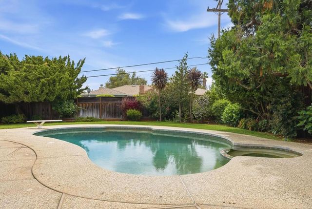 12817 Saratoga Glen Court, Saratoga, CA 95070