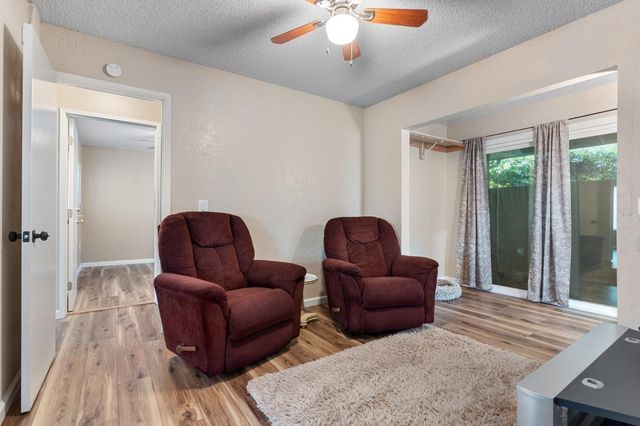 482 De Mar Dr, Sacramento, CA 95831