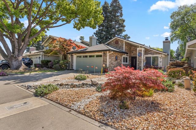 482 De Mar Dr, Sacramento, CA 95831