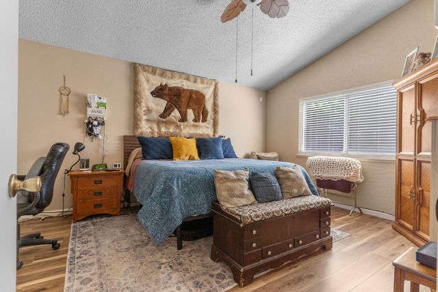 482 De Mar Dr, Sacramento, CA 95831