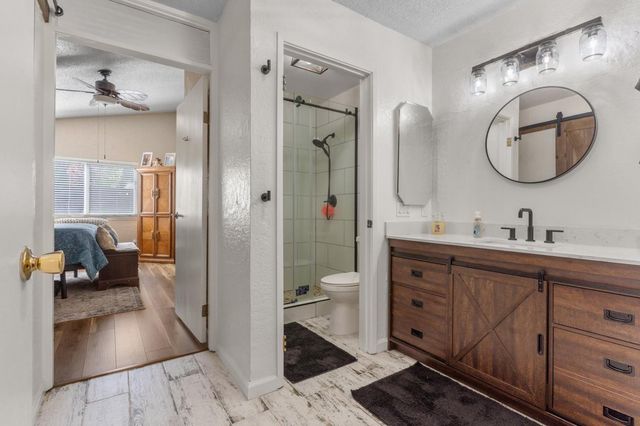 482 De Mar Dr, Sacramento, CA 95831