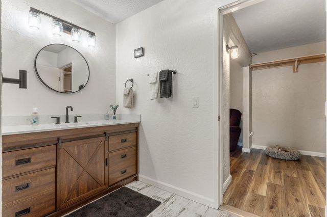 482 De Mar Dr, Sacramento, CA 95831