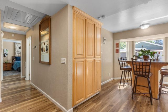 482 De Mar Dr, Sacramento, CA 95831