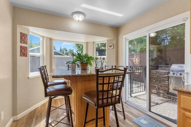 482 De Mar Dr, Sacramento, CA 95831