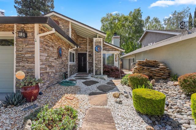 482 De Mar Dr, Sacramento, CA 95831