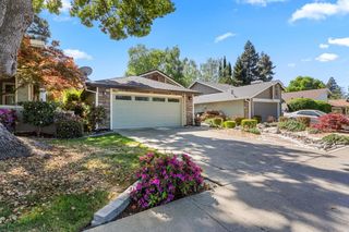 482 De Mar Dr, Sacramento, CA 95831