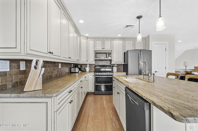 56 Beacon Drive, Waretown, NJ 08758