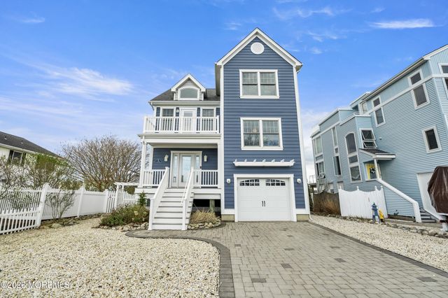 56 Beacon Drive, Waretown, NJ 08758