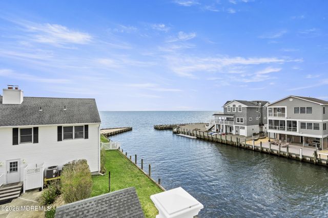 56 Beacon Drive, Waretown, NJ 08758