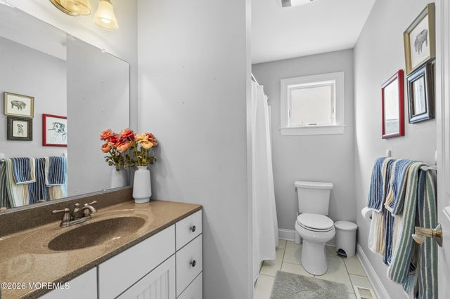 56 Beacon Drive, Waretown, NJ 08758