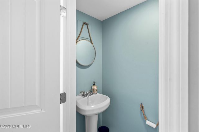 56 Beacon Drive, Waretown, NJ 08758