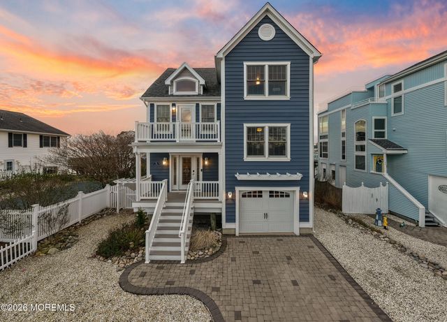 56 Beacon Drive, Waretown, NJ 08758