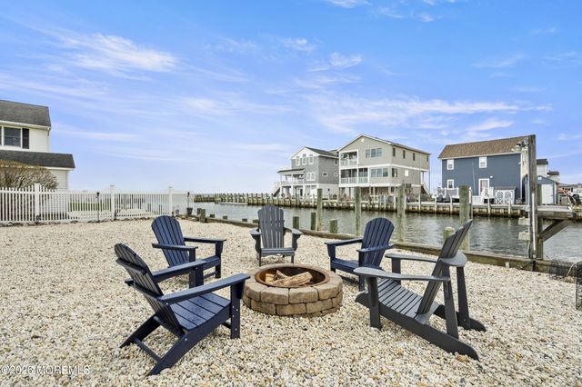 56 Beacon Drive, Waretown, NJ 08758