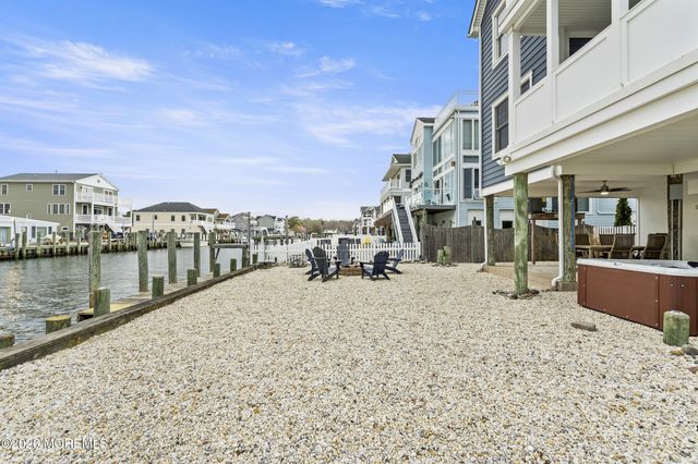 56 Beacon Drive, Waretown, NJ 08758