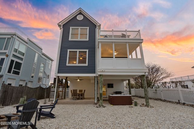 56 Beacon Drive, Waretown, NJ 08758