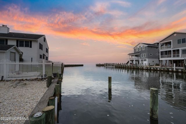 56 Beacon Drive, Waretown, NJ 08758