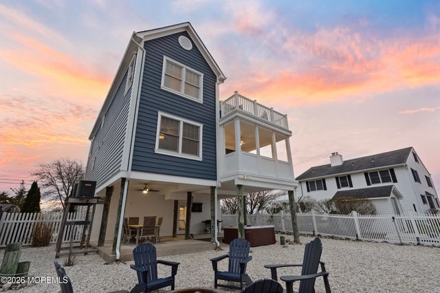 56 Beacon Drive, Waretown, NJ 08758