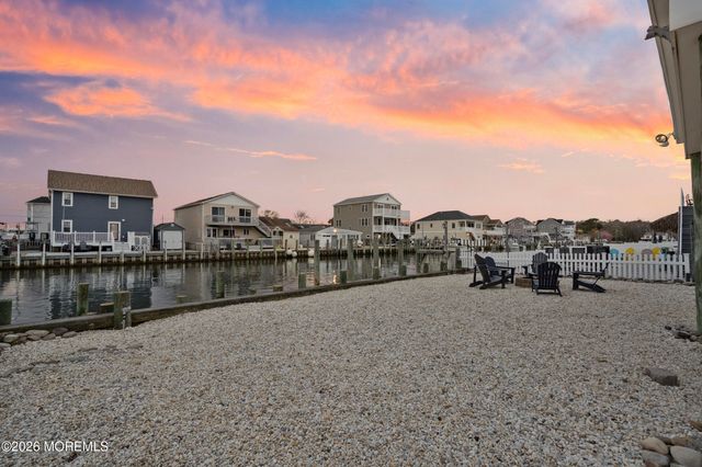 56 Beacon Drive, Waretown, NJ 08758