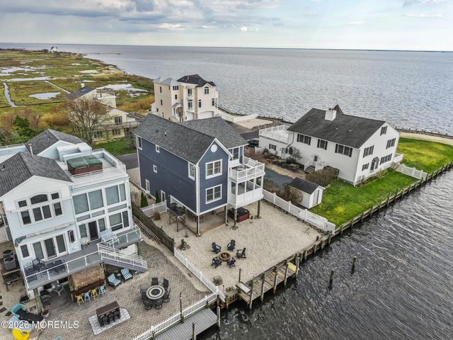 56 Beacon Drive, Waretown, NJ 08758