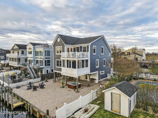 56 Beacon Drive, Waretown, NJ 08758