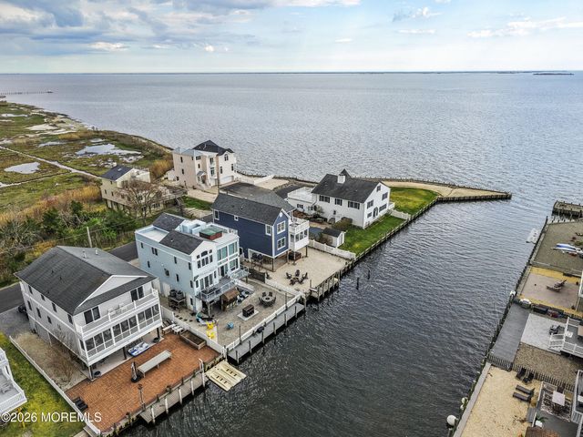 56 Beacon Drive, Waretown, NJ 08758