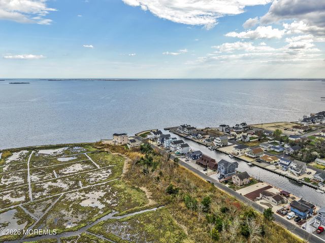 56 Beacon Drive, Waretown, NJ 08758