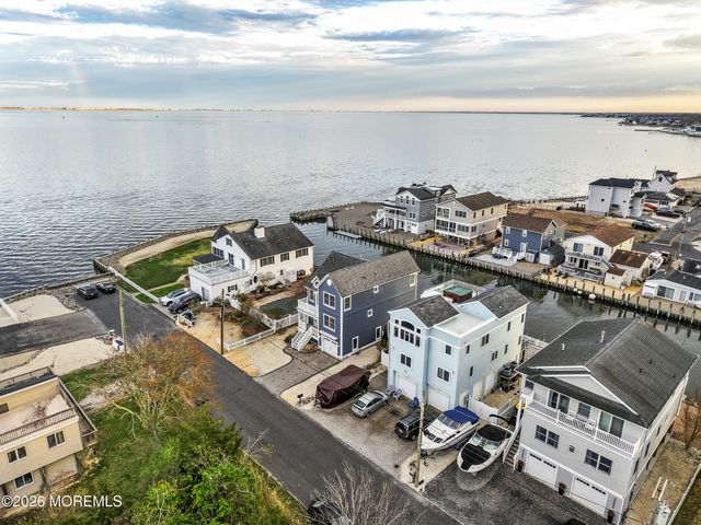 56 Beacon Drive, Waretown, NJ 08758