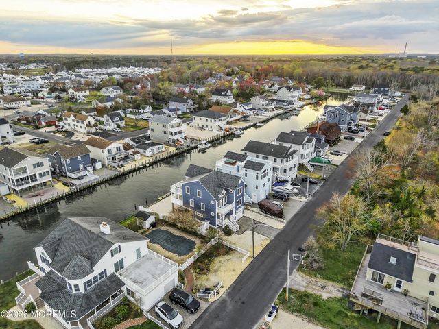 56 Beacon Drive, Waretown, NJ 08758