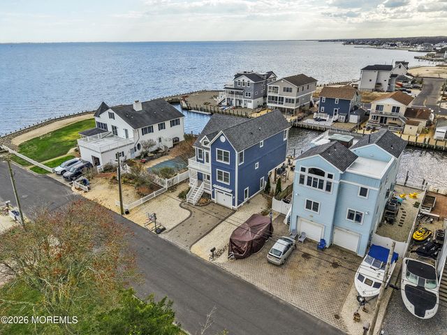 56 Beacon Drive, Waretown, NJ 08758