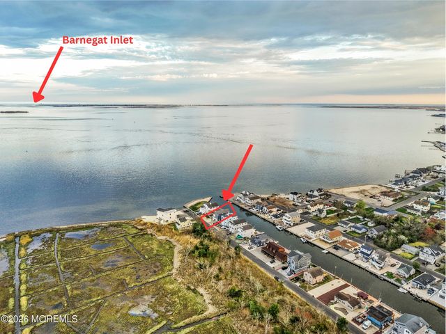 56 Beacon Drive, Waretown, NJ 08758