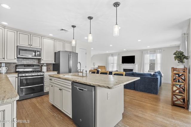 56 Beacon Drive, Waretown, NJ 08758