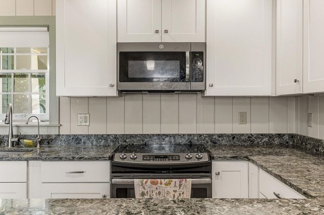 267 Durham Point Road, Durham, NH 03824