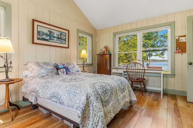 267 Durham Point Road, Durham, NH 03824