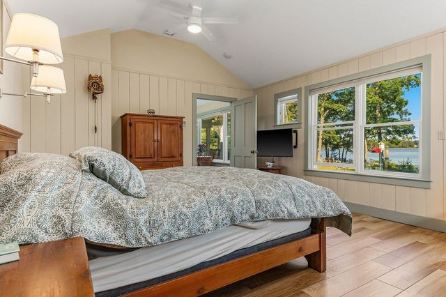 267 Durham Point Road, Durham, NH 03824