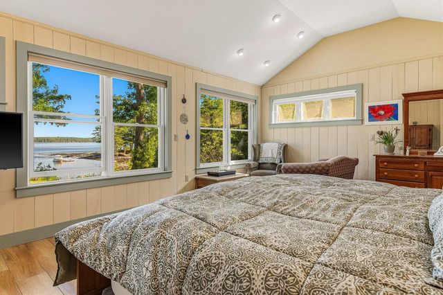 267 Durham Point Road, Durham, NH 03824
