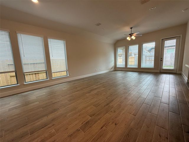 42615 Mystery Lane, Magnolia, TX 77354