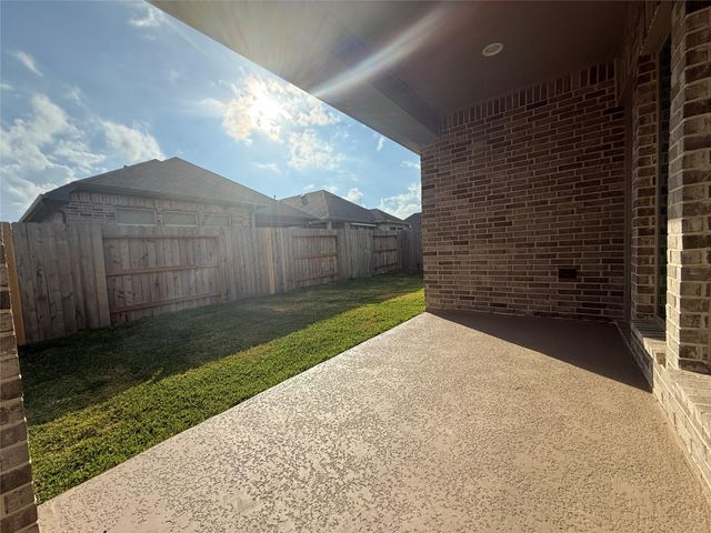 42615 Mystery Lane, Magnolia, TX 77354
