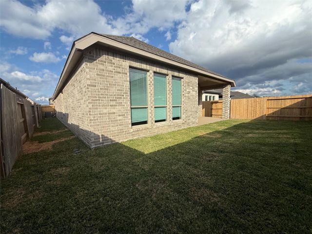 42615 Mystery Lane, Magnolia, TX 77354