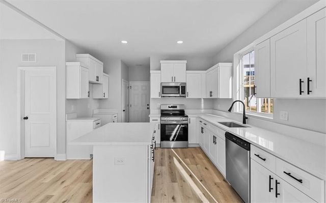 3705 Crusade Drive, Winston-salem, NC 27101