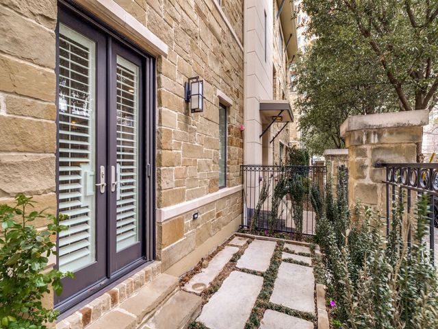 2811 Hood Street B, Dallas, TX 75219